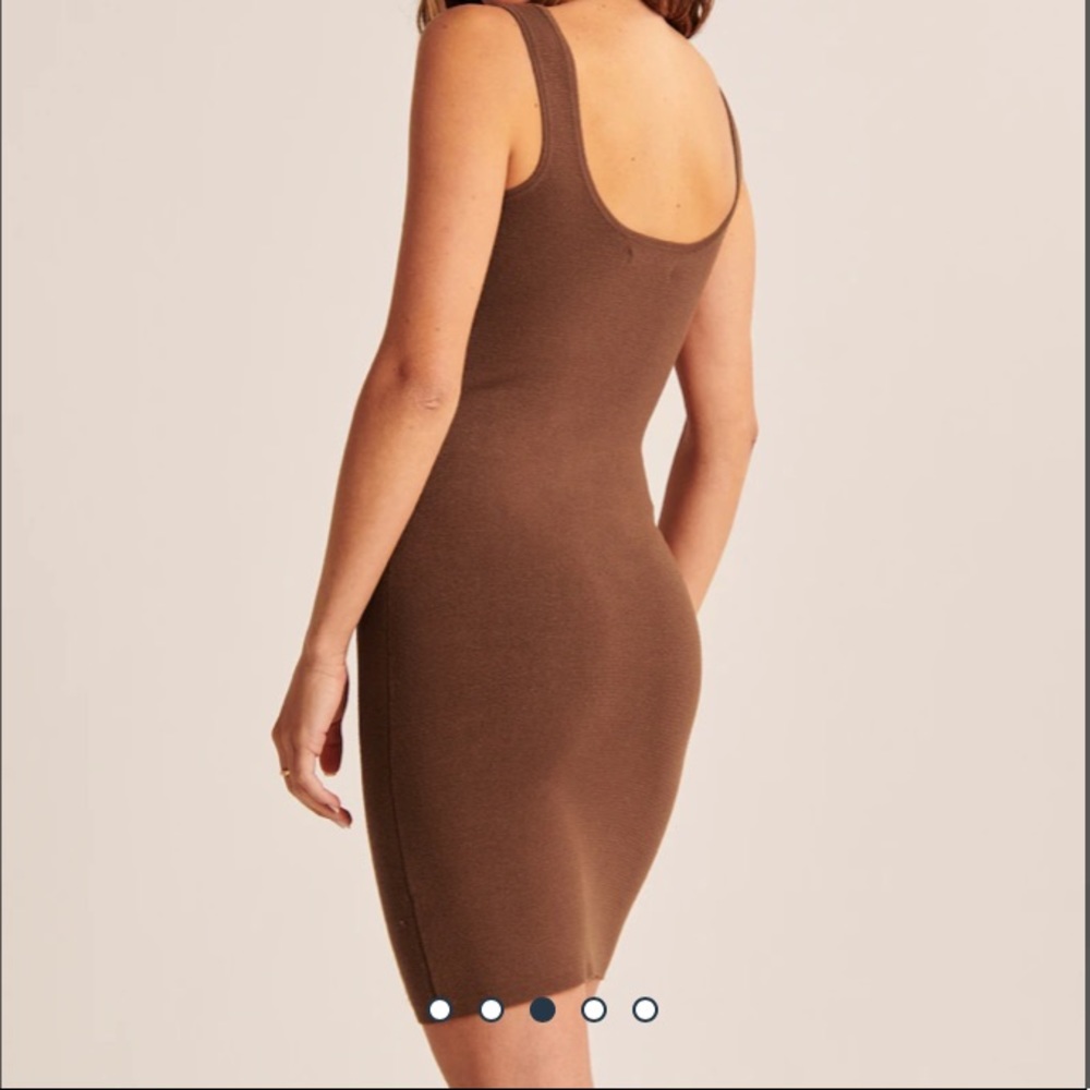 Women’s dress - Picture 4 of 13